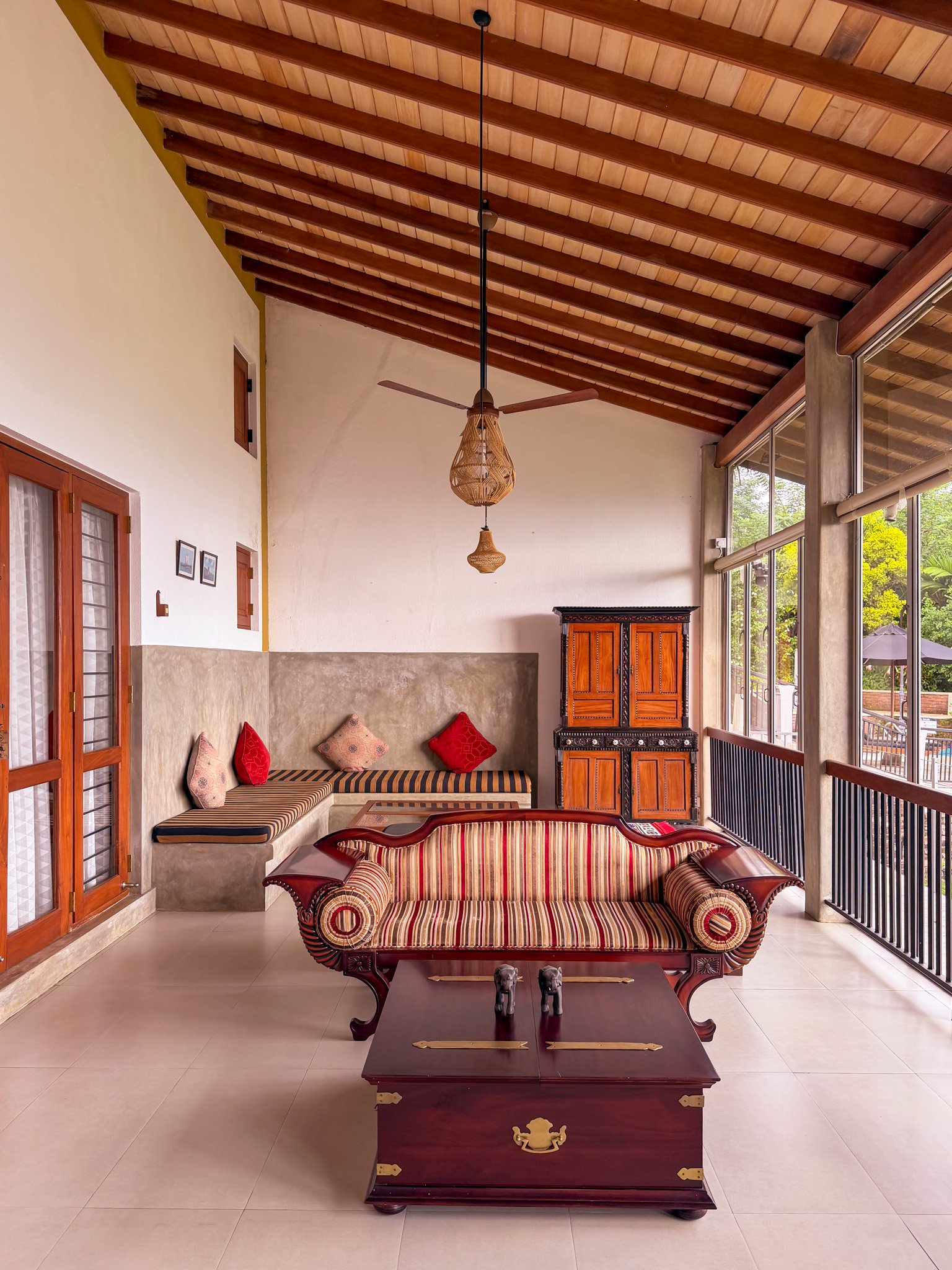 Misty Hills Villa - Main Hall